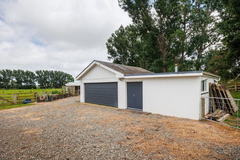 Photo of property in 78 Tamatarau Road, Tokomaru, Palmerston North, 4474