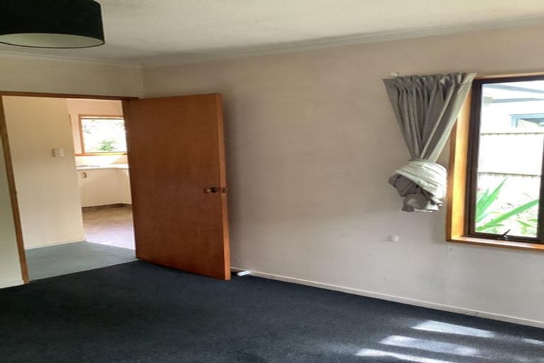 Photo of property in 17b Ramore Place, Redwood, Christchurch, 8051