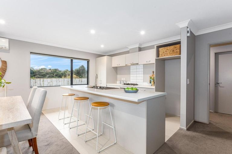 Photo of property in 44a Staithes Drive North, Whitby, Porirua, 5024