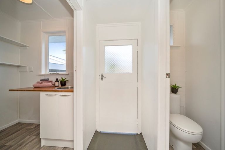 Photo of property in 5 Surrey Street, Stratford, 4332