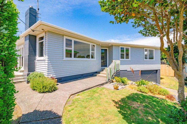 Photo of property in 22 Broadhead Avenue, Tawhero, Whanganui, 4501