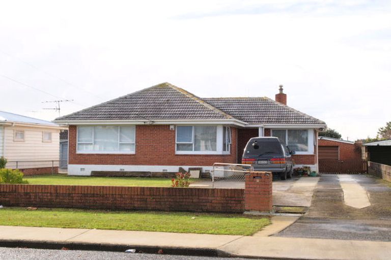 Photo of property in 9 Hallberry Road, Mangere East, Auckland, 2024