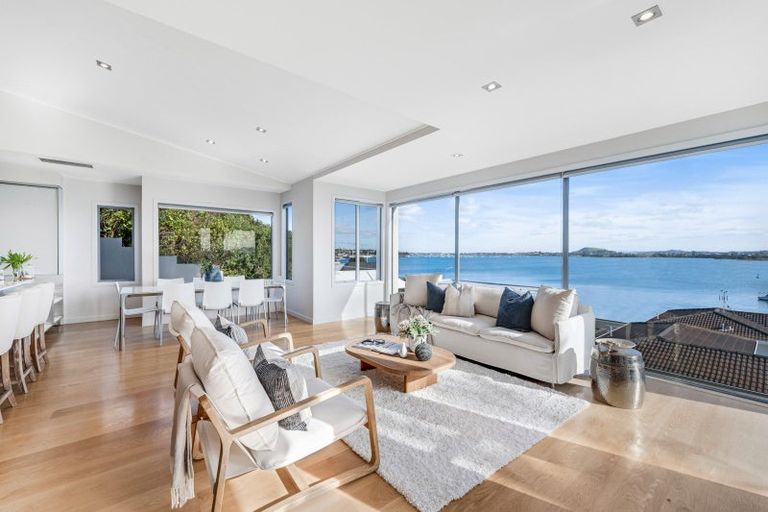 Photo of property in 5a Bucklands Beach Road, Bucklands Beach, Auckland, 2012