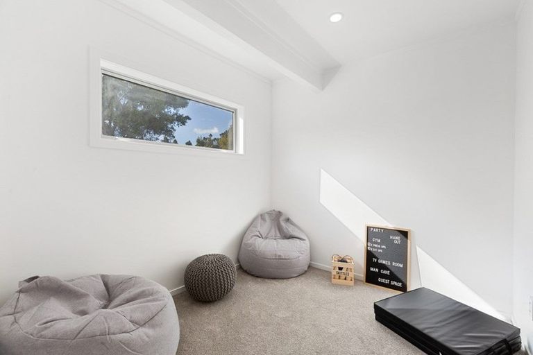 Photo of property in 107 Konini Road, Titirangi, Auckland, 0604