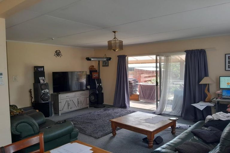 Photo of property in 9 Cypress Grove, Paraparaumu, 5032