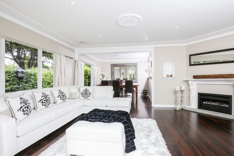 Photo of property in 559 South Titirangi Road, Titirangi, Auckland, 0604