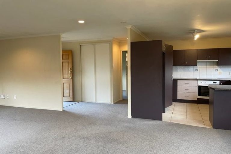 Photo of property in 26 Carisbrook Crescent, Papakura, 2110