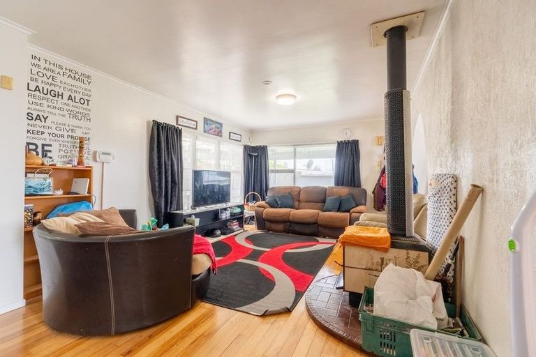 Photo of property in 90 Friedlanders Road, Manurewa, Auckland, 2102