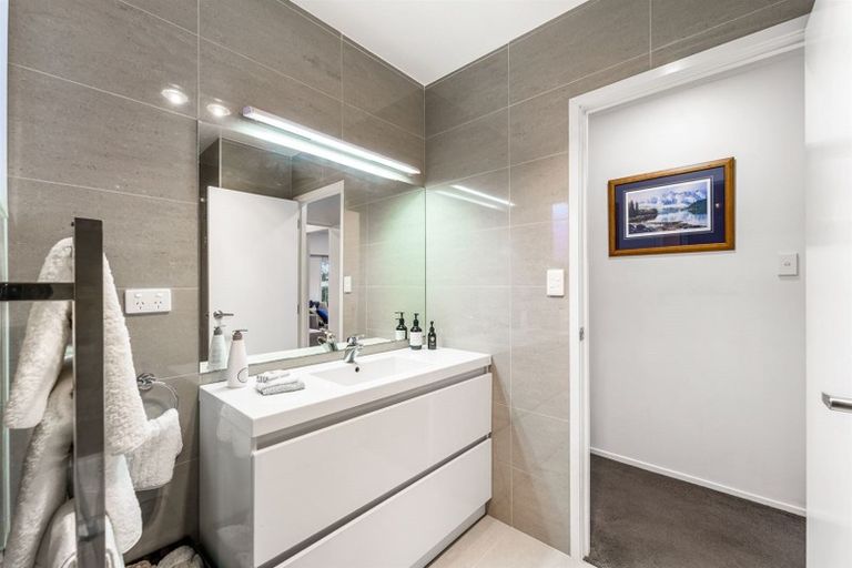 Photo of property in 3/3 Marsh Avenue, Forrest Hill, Auckland, 0620