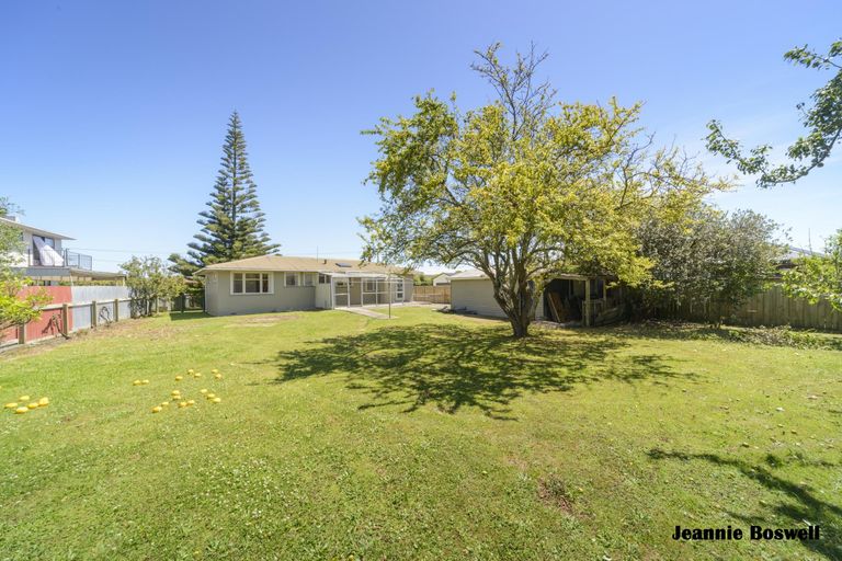 Photo of property in 22a Roberts Line, Kelvin Grove, Palmerston North, 4414