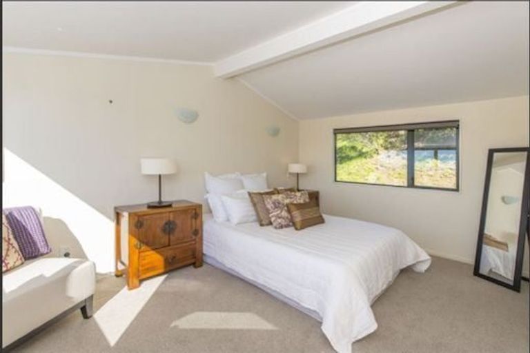 Photo of property in 31 Nalanda Crescent, Broadmeadows, Wellington, 6035