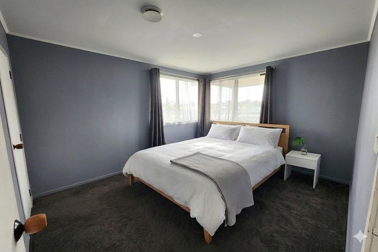 Photo of property in 2/8 Silver Road, Weymouth, Auckland, 2103