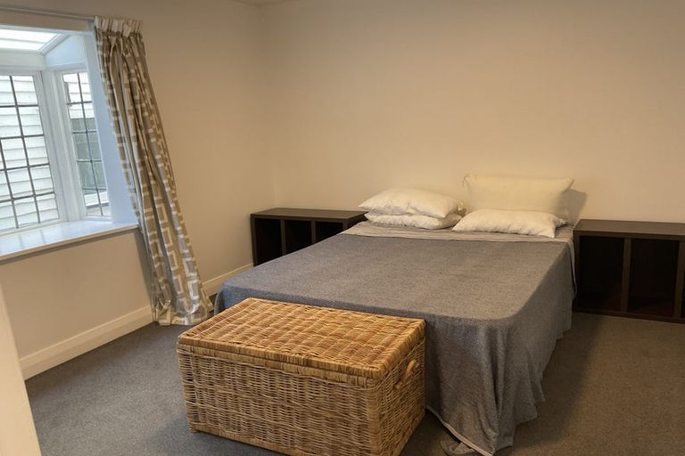 Photo of property in 2b Wilkinson Street, Oriental Bay, Wellington, 6011