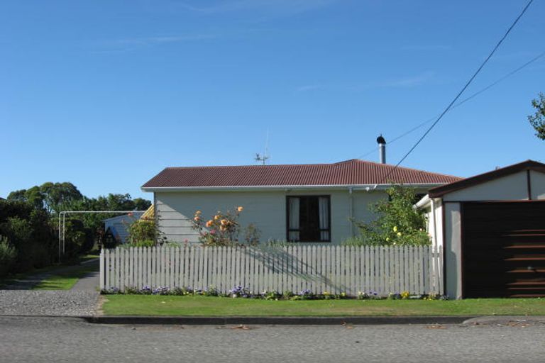 Photo of property in 25 Connolly Street, Geraldine, 7930