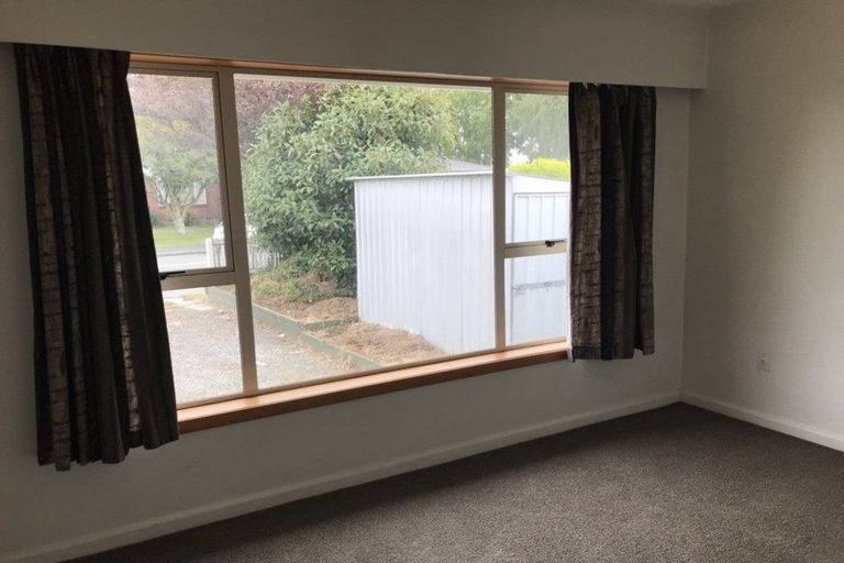 Photo of property in 15 Rosella Street, Broomfield, Christchurch, 8042