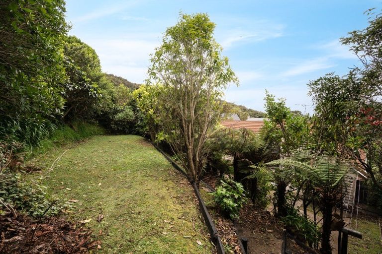 Photo of property in 80 Amapur Drive, Khandallah, Wellington, 6035