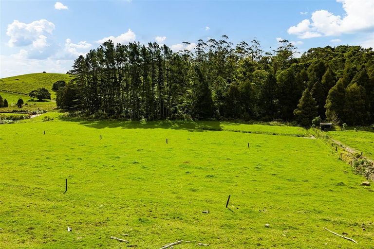 Photo of property in 41 Kiriglen Lane, Glenbervie, 0173