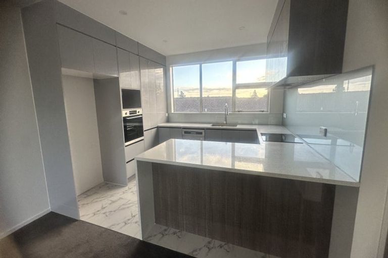 Photo of property in 14b Sunlands Drive, Manurewa, Auckland, 2102