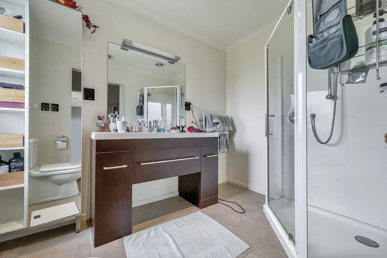 Photo of property in 74 Amesbury Drive, Churton Park, Wellington, 6037