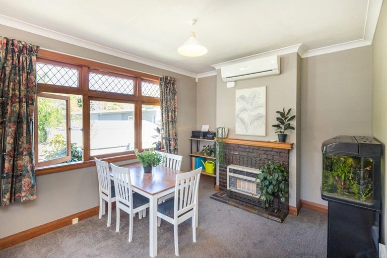 Photo of property in 28 Karina Terrace, Roslyn, Palmerston North, 4414