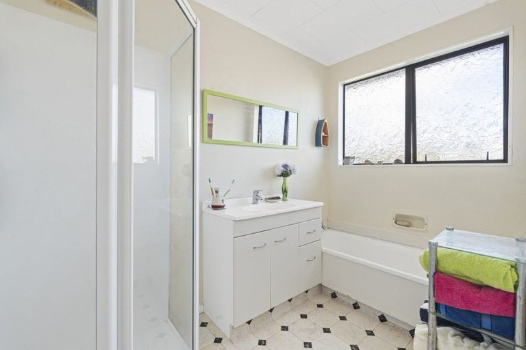 Photo of property in 24a Kenmore Street, Westown, New Plymouth, 4310