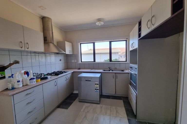 Photo of property in 10 Orakau Road, Mangere East, Auckland, 2024