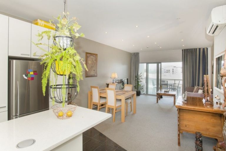 Photo of property in Marina View Apartments, 302/4 Reads Quay, Gisborne, 4010