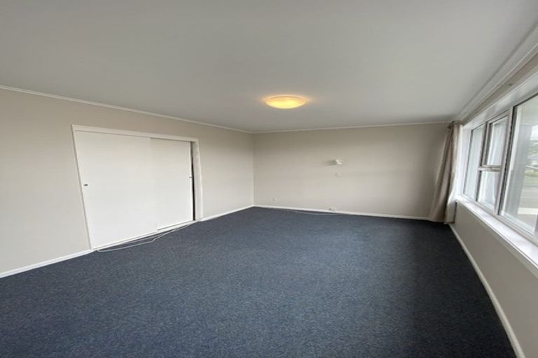 Photo of property in 55u3 Apu Crescent, Lyall Bay, Wellington, 6022