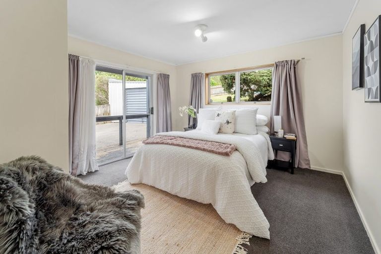 Photo of property in 53 Elliston Crescent, Stanmore Bay, Whangaparaoa, 0932