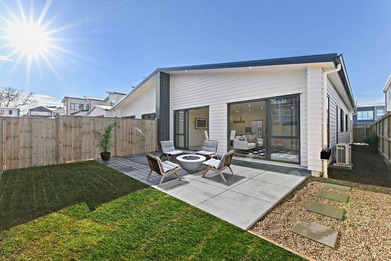 Photo of property in 48 Exmoor Road, Karaka, Papakura, 2113