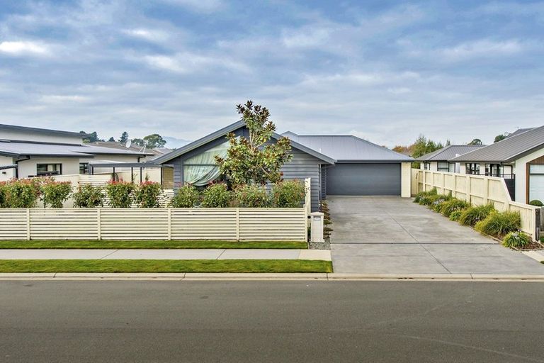 Photo of property in 43 Oakley Drive, Prebbleton, 7604