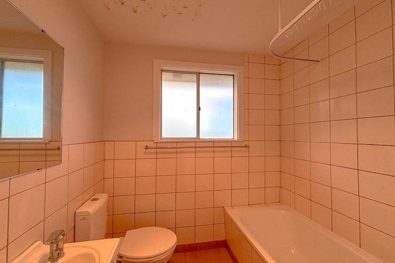 Photo of property in 1/21 Olliviers Road, Phillipstown, Christchurch, 8011