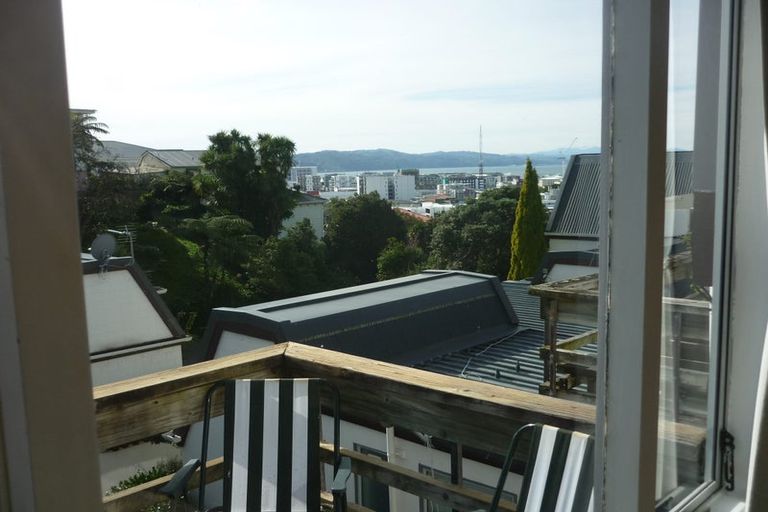 Photo of property in Sherwood Mews, 28l Bidwill Street, Mount Cook, Wellington, 6021