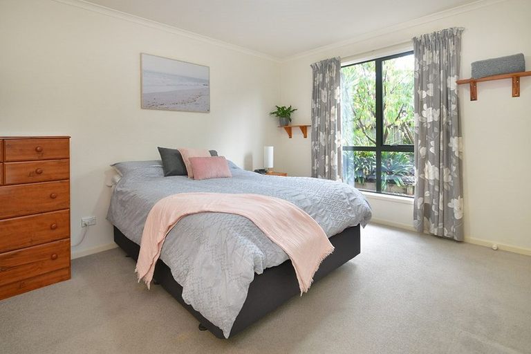 Photo of property in 30 Cabeleigh Drive, Helensville, 0800