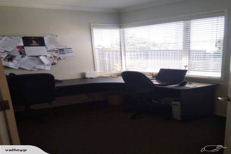 Photo of property in 19 Karoola Place, Havelock North, 4130