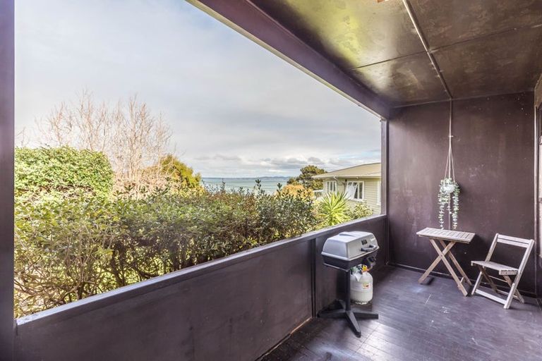Photo of property in 35 Neptune Avenue, Beach Haven, Auckland, 0626