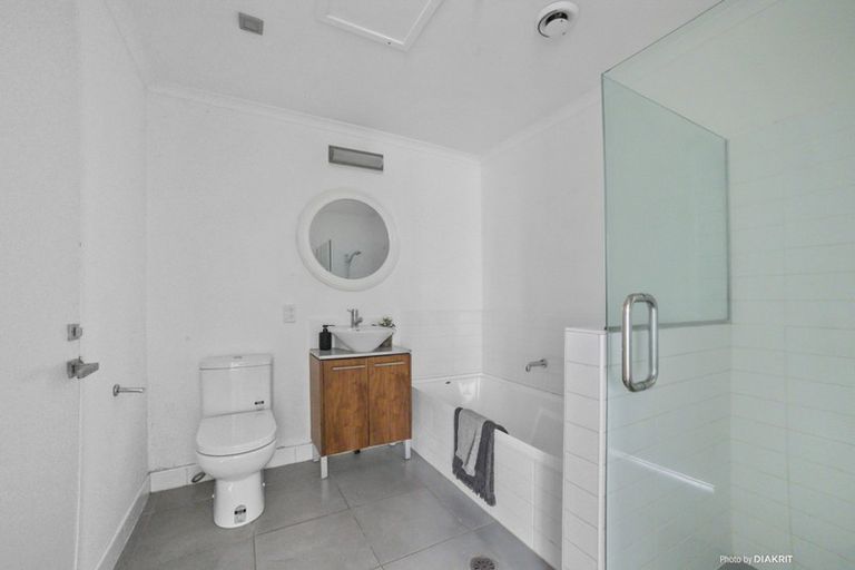 Photo of property in Augusta Apartments, 5/254 Willis Street, Te Aro, Wellington, 6011