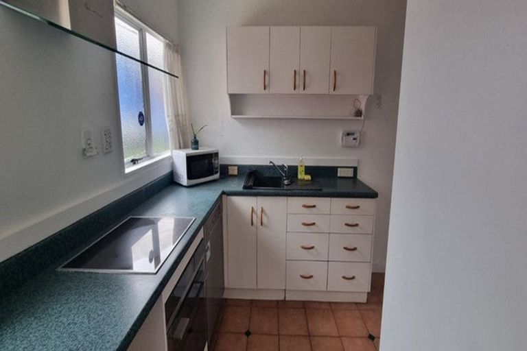 Photo of property in 100a Kawaha Point Road, Kawaha Point, Rotorua, 3010