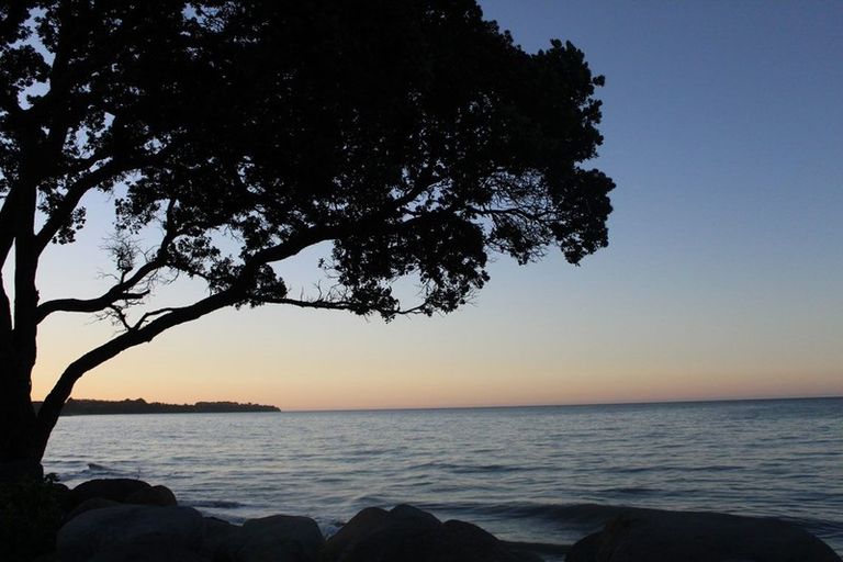 Photo of property in 25-27 Onaero Beach Road, Onaero, Waitara, 4383