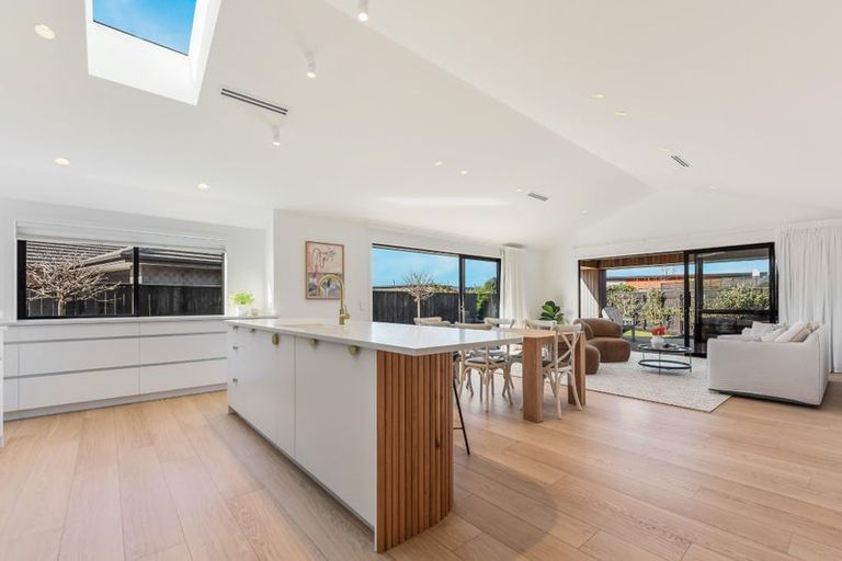 Photo of property in 99 Iwa Street, Mapua, 7005