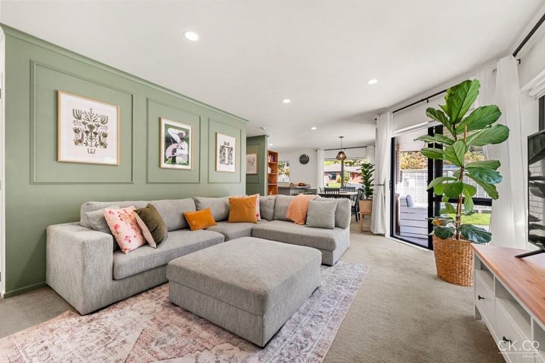 Photo of property in 3 Boleyn Close, Kingsley Heights, Upper Hutt, 5018