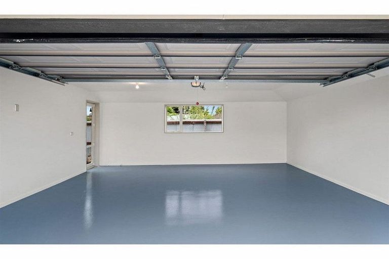 Photo of property in 402a Yaldhurst Road, Russley, Christchurch, 8042