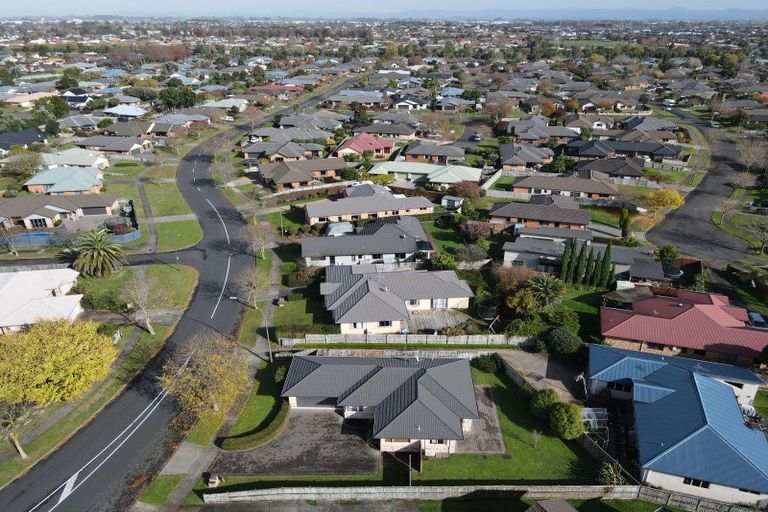 Photo of property in 2 Wentworth Drive, Rototuna North, Hamilton, 3210