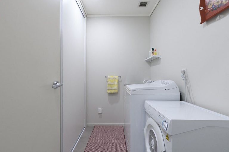Photo of property in 12/72e Devonport Road, Tauranga, 3110