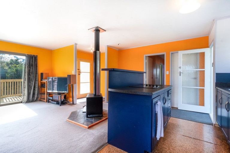 Photo of property in 3 Dallow Place, Henderson, Auckland, 0612