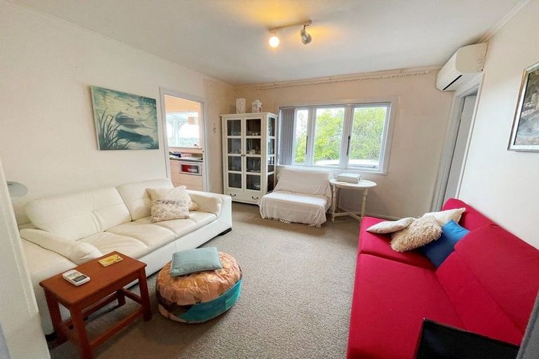 Photo of property in 1/831 Beach Road, Browns Bay, Auckland, 0630