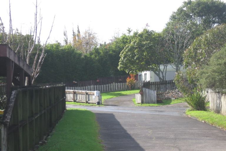 Photo of property in 56 Donovan Avenue, Massey, Auckland, 0614
