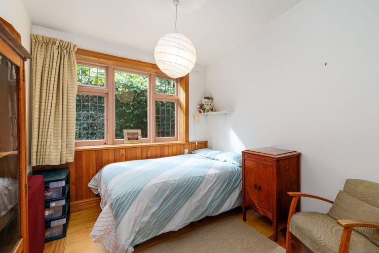 Photo of property in 24 Selwyn Road, Lyttelton, 8082