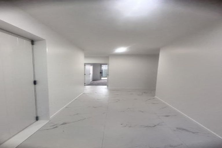 Photo of property in 14b Sunlands Drive, Manurewa, Auckland, 2102