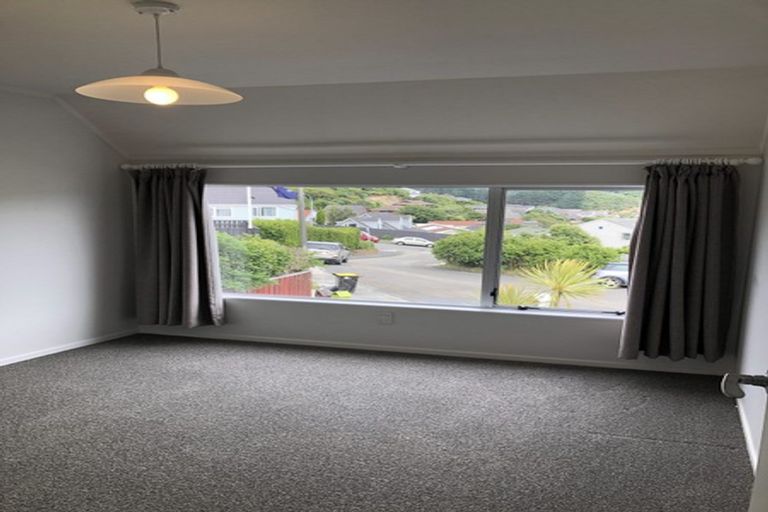 Photo of property in 8a Alister Way, Churton Park, Wellington, 6037
